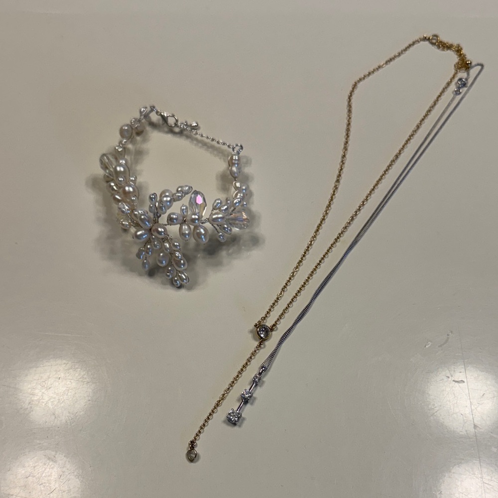 Wedding Jewelry Pearl and Crystal Necklace Set